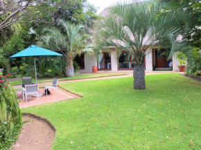 Safari Club Boutique Hotel OR Tambo International Airport